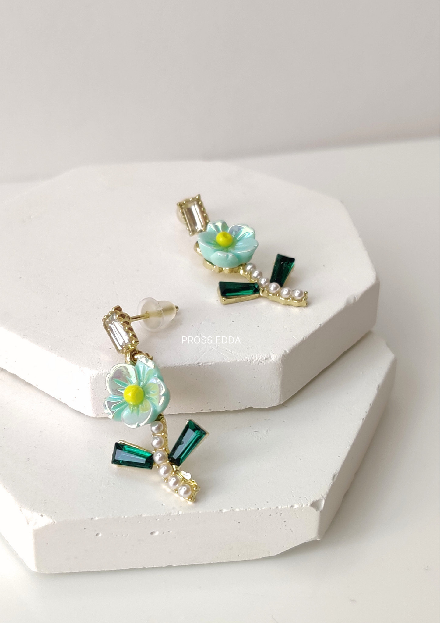 TINY TREASURE FLORAL EARRINGS