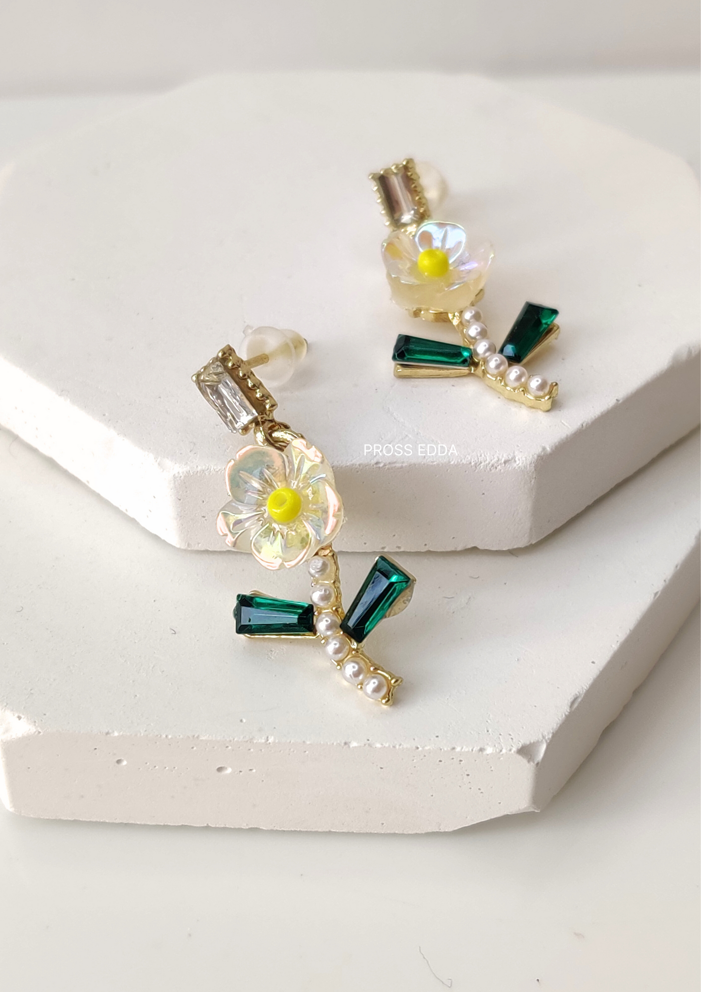 TINY TREASURE FLORAL EARRINGS