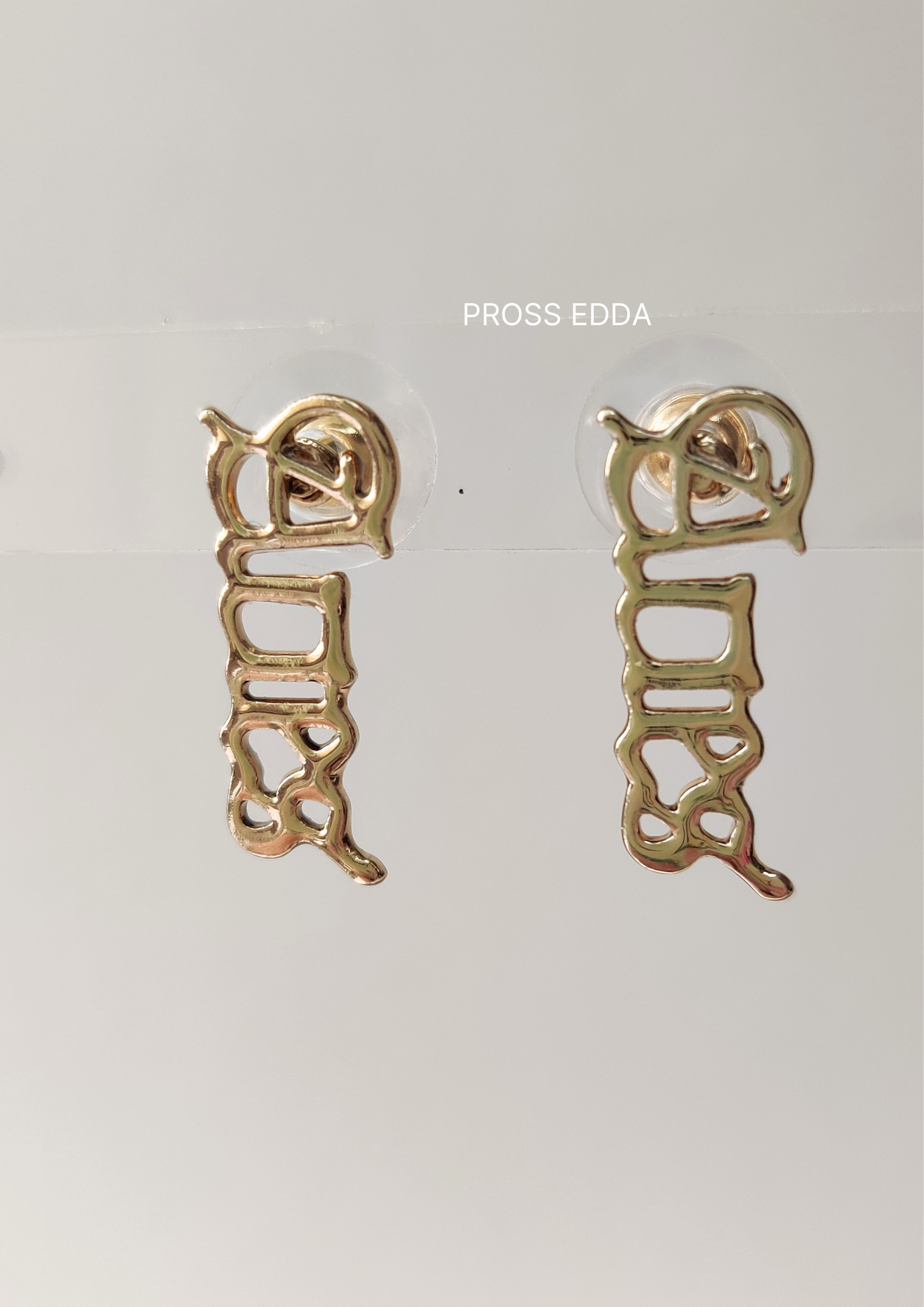 GOLDEN ZODIAC SIGNET STUDS EARRING