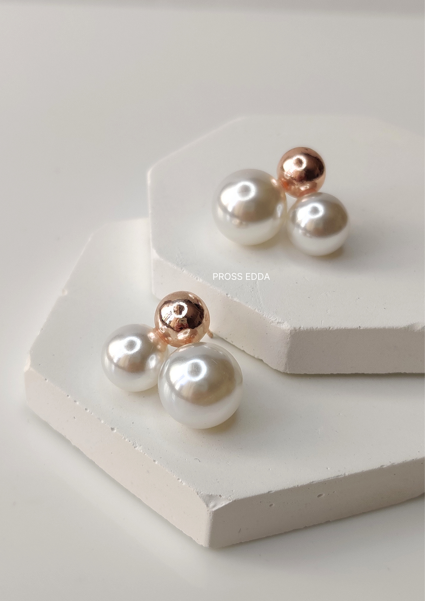 ASYMMETRY ROSE GOLD PEARLS STUDS