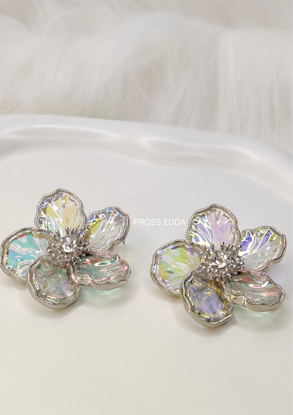 ETERNAL FLOWER PETAL STUDS EARRING - Silver