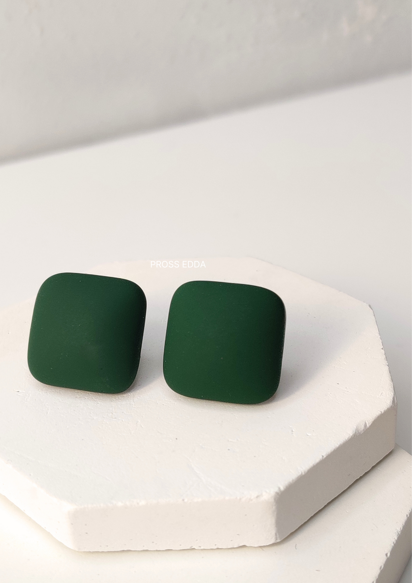 MATTE VELVET BLOCK STUDS