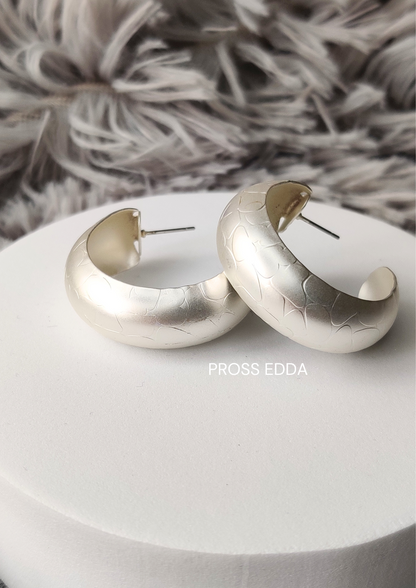 TEXTURED OPEN HOOP EARRINGS