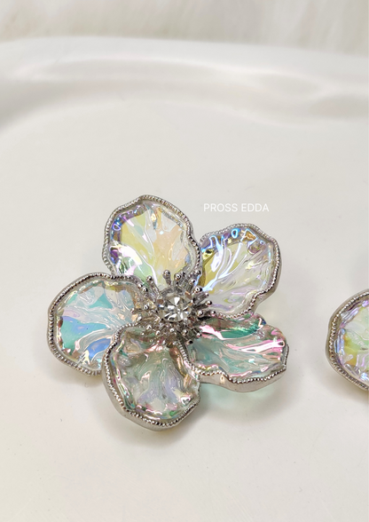 ETERNAL FLOWER PETAL STUDS EARRING - Silver