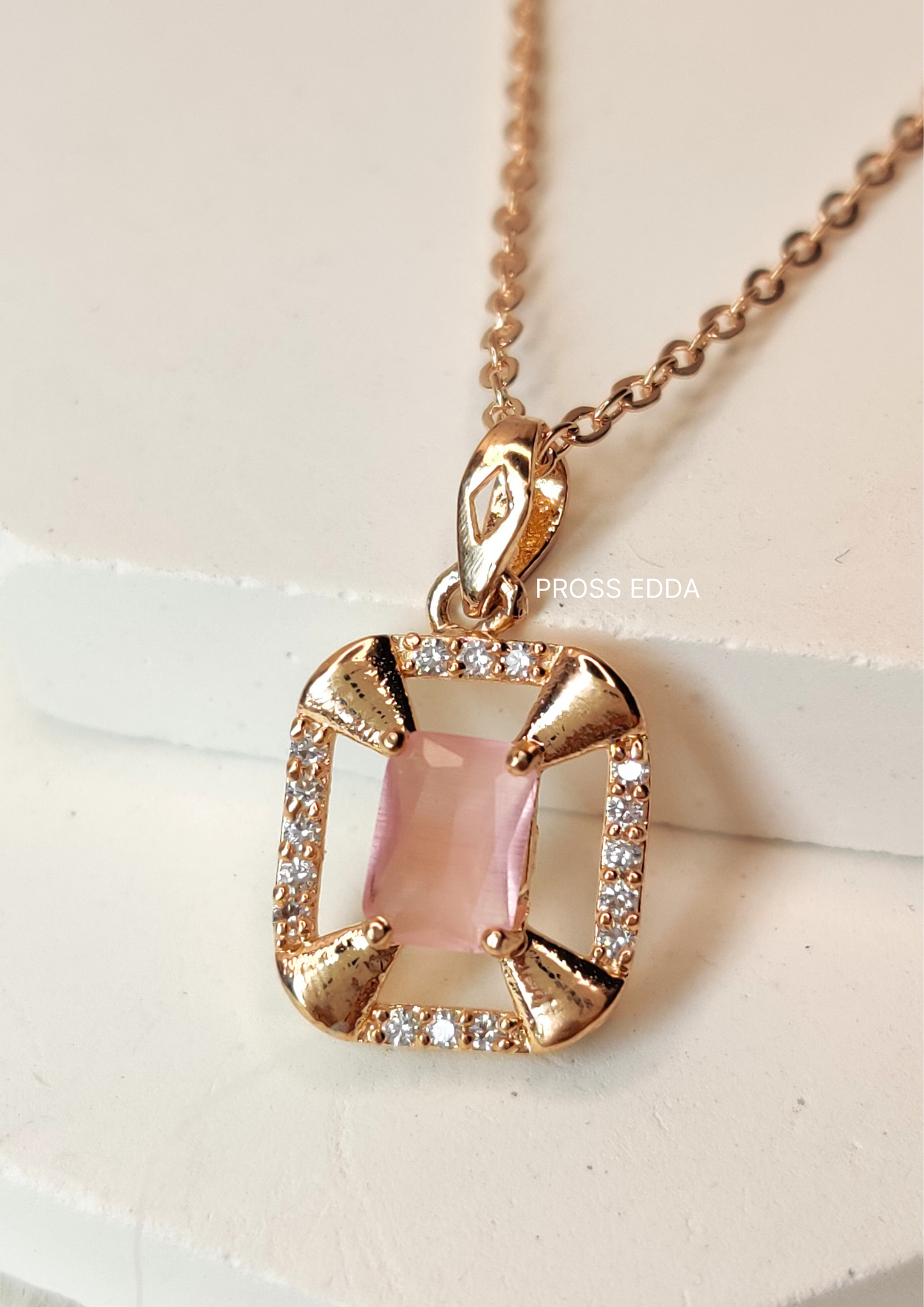 PINK OPULENCE PENDANT NECKLACE