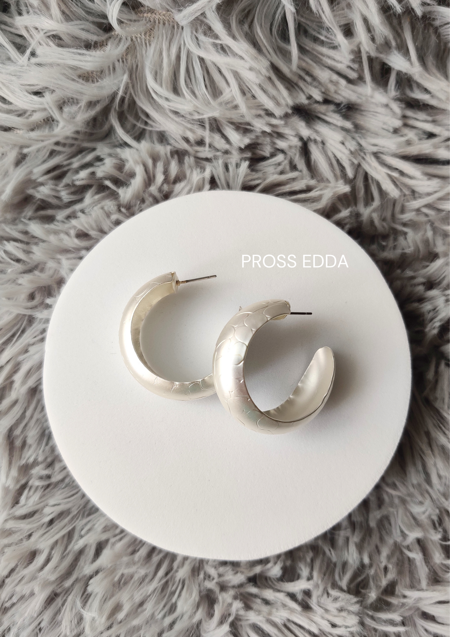 TEXTURED OPEN HOOP EARRINGS