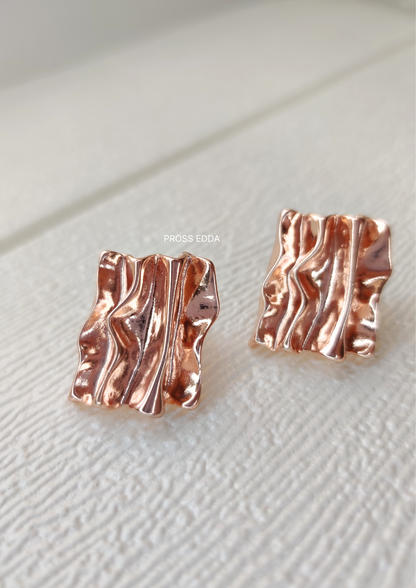 VINTAGE WRINKLED STUDS EARRINGS