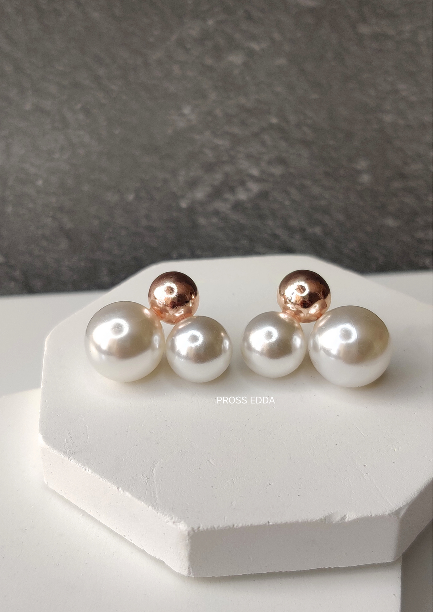 ASYMMETRY ROSE GOLD PEARLS STUDS