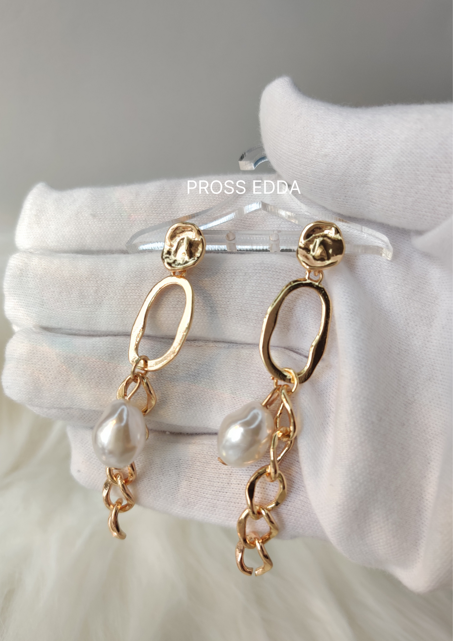 PEARLIZED CHAIN CHARMS GOLDEN DROP EARRING