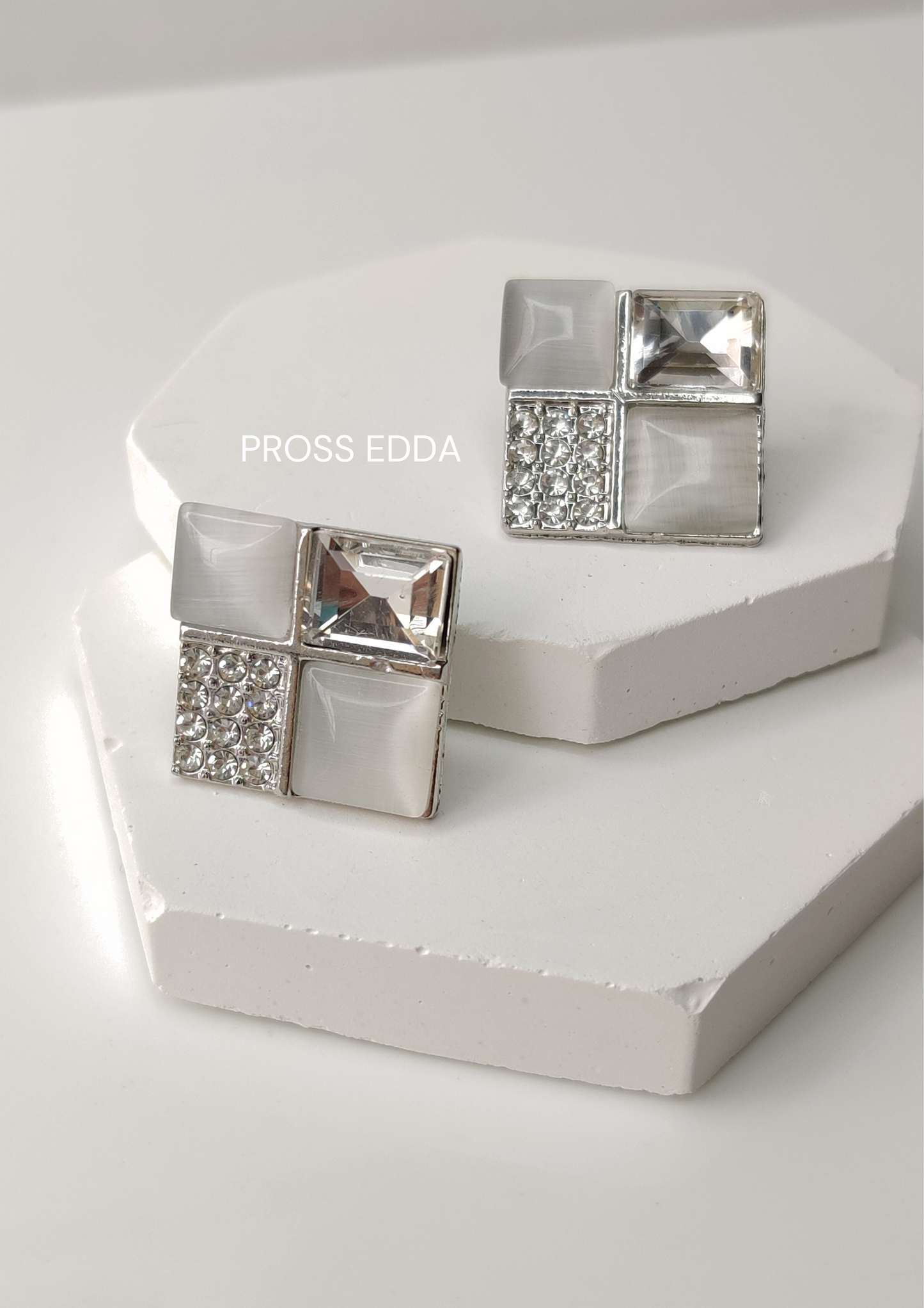 OPAL SQUARE GRAY STUDS EARRING